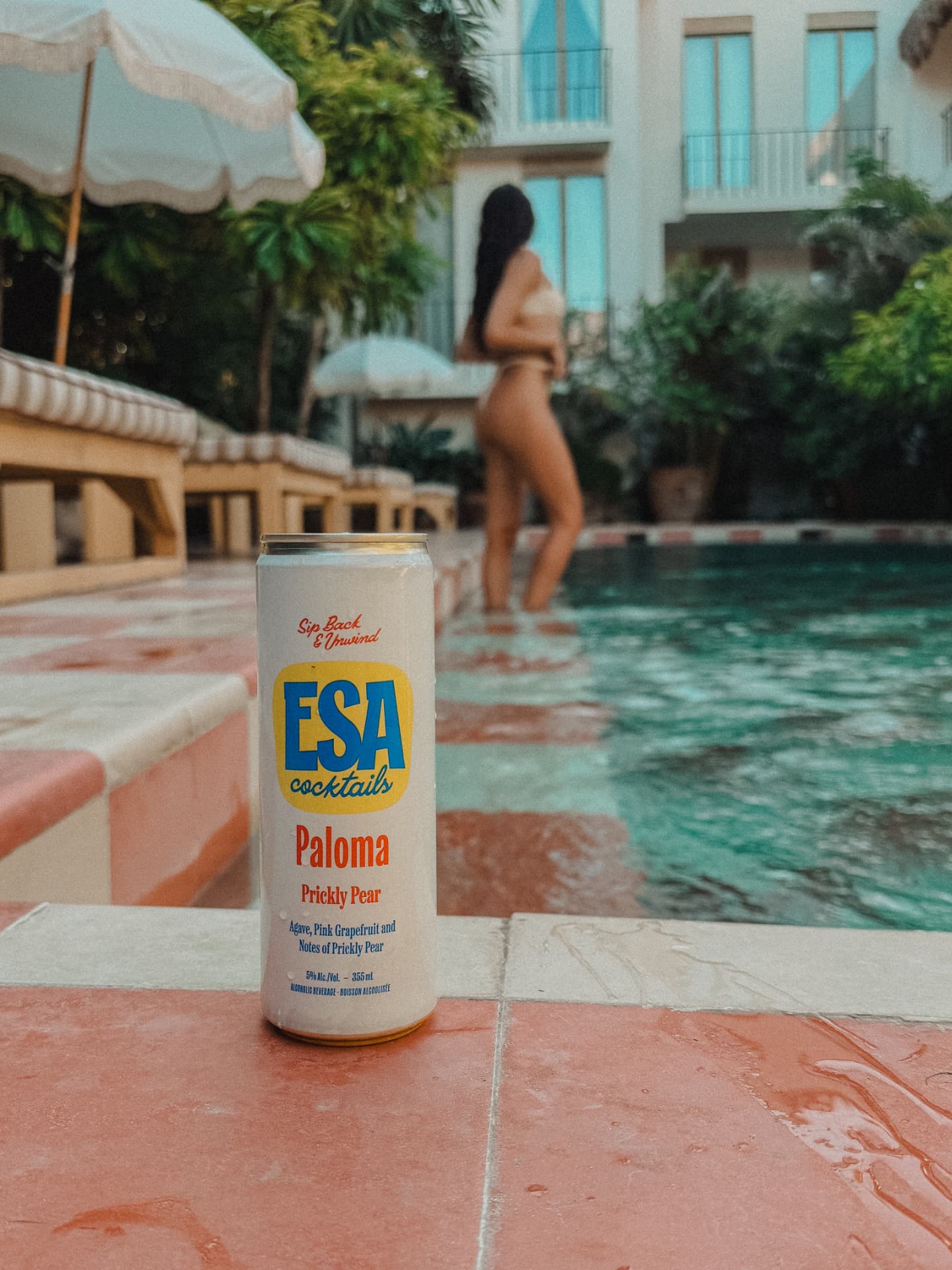 ESA Paloma can by the pool